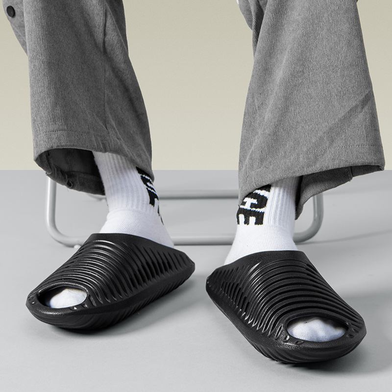 Large size outdoor men's slipp - Men Shoes Brands recension och pris